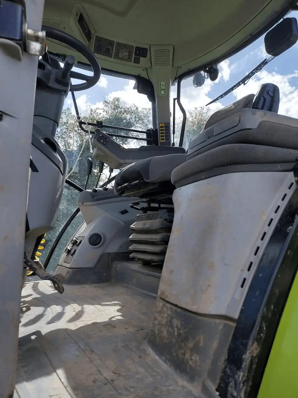 Image CLAAS TRACTEUR CLAAS ARION 630